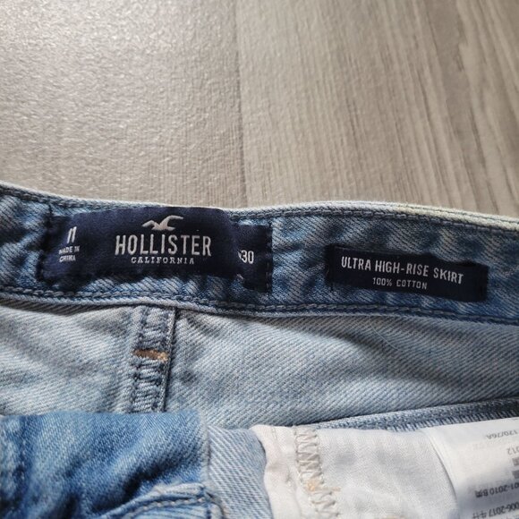 Hollister Ultra High-Rise Denim Skirt Size 30 Distressed Light Wash Cotton - Picture 3 of 6